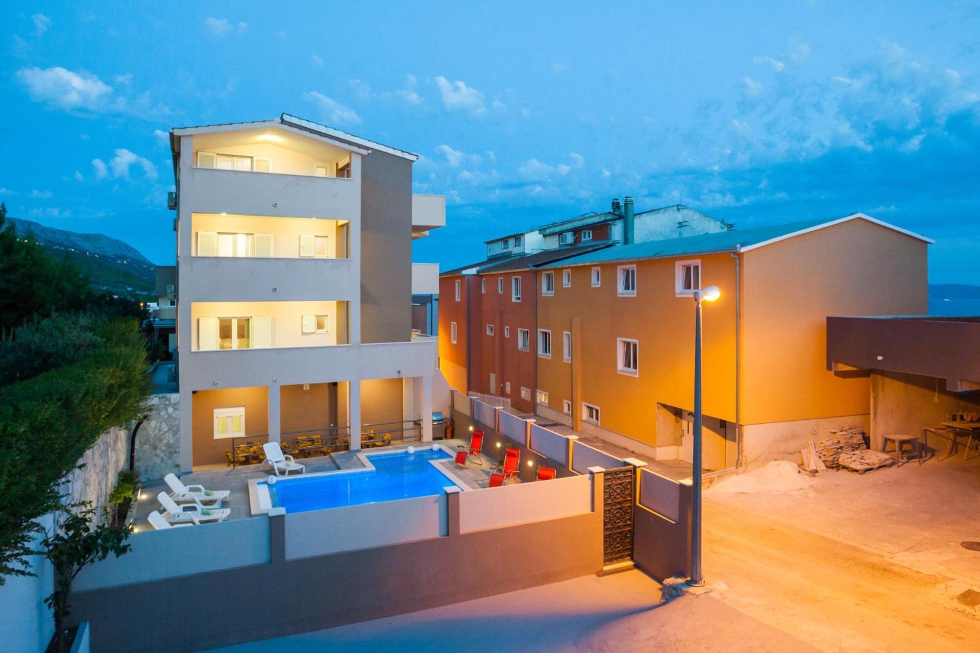 Apartment With Private Swimming Pool Podstrana Exterior foto